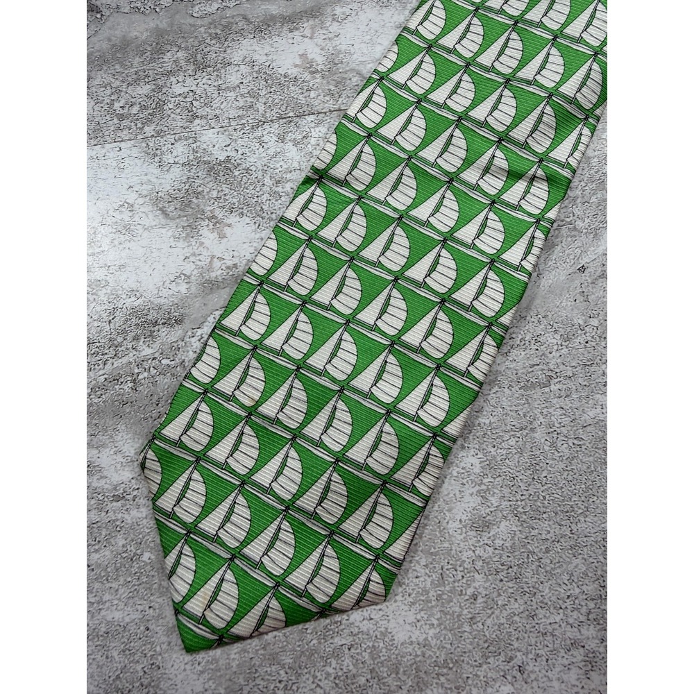 Cape Cod Neckwear Tie Mens Green Geometric 100% Silk Pointed Sailboats Nautical